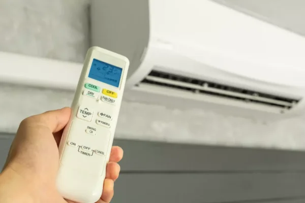 România, dependentă temporar de importuri de energie după oprirea reactoarelor de la Cernavodă. Deficitul a trecut de 1.900 MW