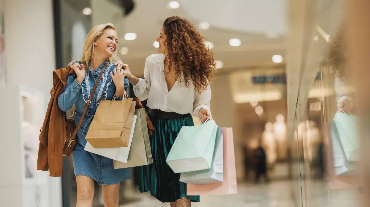 Românii au lăsat sume record în magazine. Supermarketurile au atras cea mai mare parte din cele 42 de miliarde de euro