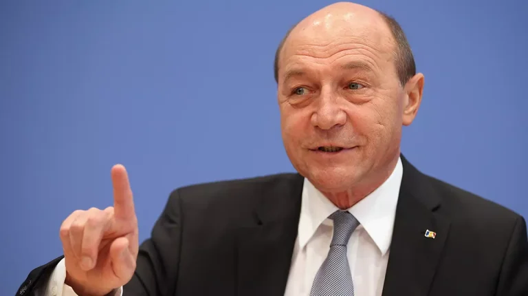 Traian Băsescu îl critică pe Nicușor Dan în scandalul salariilor: „El este marea problemă”